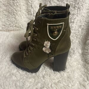 Steve Madden Laurie Fabric Satin olive green lace up heels boots.SZ 10M